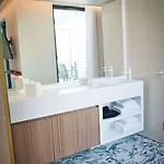 Yac Paris Clichy, A Member Of Radisson Individuals