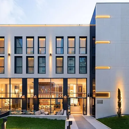 Yac Paris Clichy, A Member Of Radisson Individuals 4* Clichy