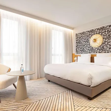 Yac Paris Clichy, A Member Of Radisson Individuals