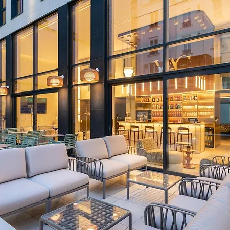Yac Paris Clichy, A Member Of Radisson Individuals Hotel