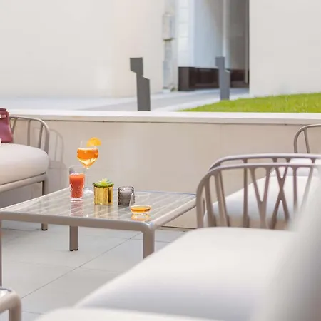 Yac Paris Clichy, A Member Of Radisson Individuals