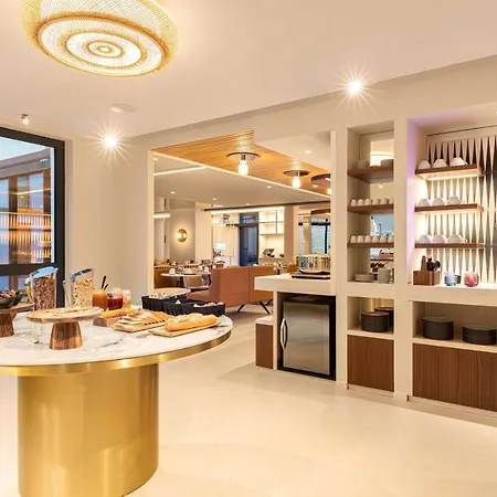 Yac Paris Clichy, A Member Of Radisson Individuals Hotel Clichy