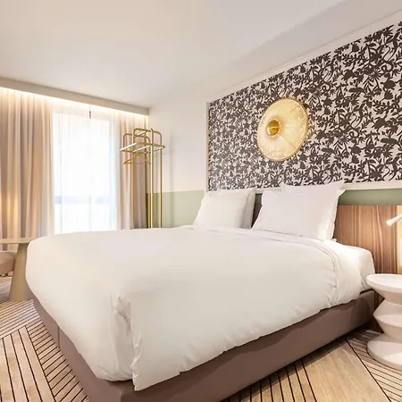 Yac Paris Clichy, A Member Of Radisson Individuals Clichy