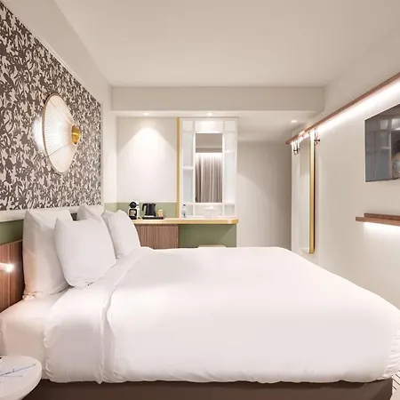 Yac Paris Clichy, A Member Of Radisson Individuals Hotel