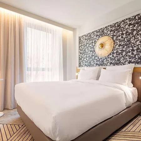 Yac Paris Clichy, A Member Of Radisson Individuals Hotel