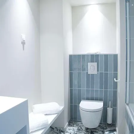 Hotel Yac Paris Clichy, A Member Of Radisson Individuals 4*
