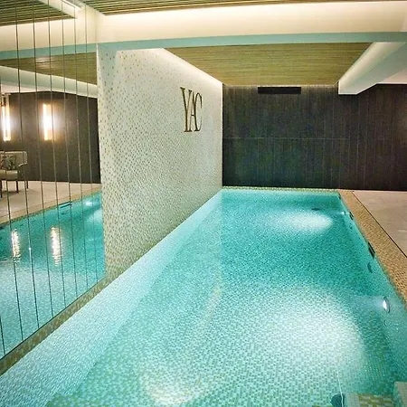 Yac Paris Clichy, A Member Of Radisson Individuals Hotel