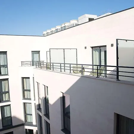 Yac Paris Clichy, A Member Of Radisson Individuals Hotel