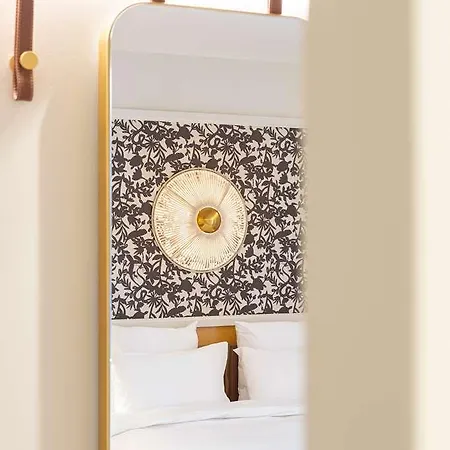Yac Paris Clichy, A Member Of Radisson Individuals Hotel