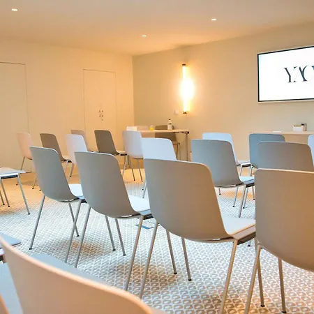 Yac Paris Clichy, A Member Of Radisson Individuals 4* Clichy