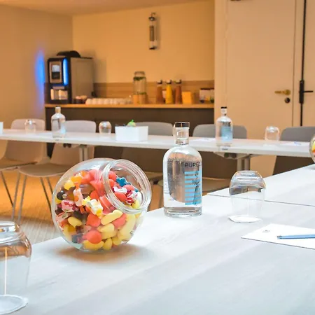 Yac Paris Clichy, A Member Of Radisson Individuals Hotel