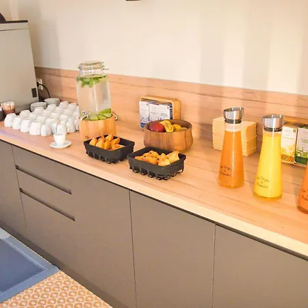 Yac Paris Clichy, A Member Of Radisson Individuals Hotel Clichy