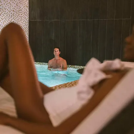 Yac Paris Clichy, A Member Of Radisson Individuals Hotel