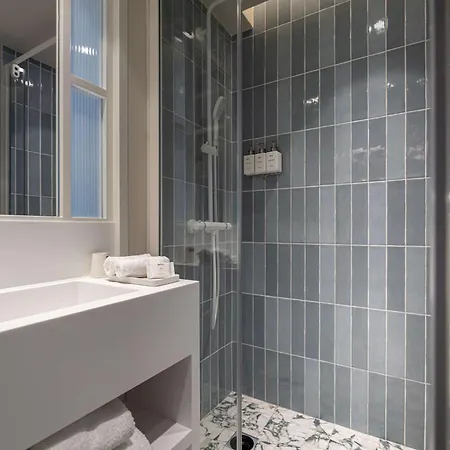 Yac Paris Clichy, A Member Of Radisson Individuals Hotel 4*