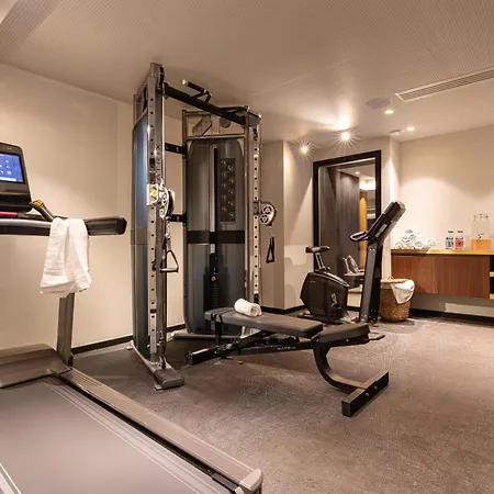 Hotel Yac Paris Clichy, A Member Of Radisson Individuals 4*