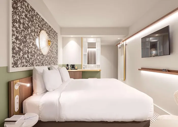 Yac Paris Clichy, A Member Of Radisson Individuals Hotell