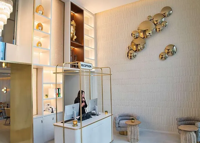 Yac Paris Clichy, A Member Of Radisson Individuals Hotel 4*