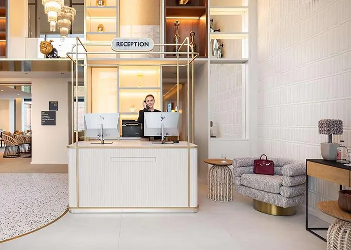 Yac Paris Clichy, A Member Of Radisson Individuals Hotel 4*