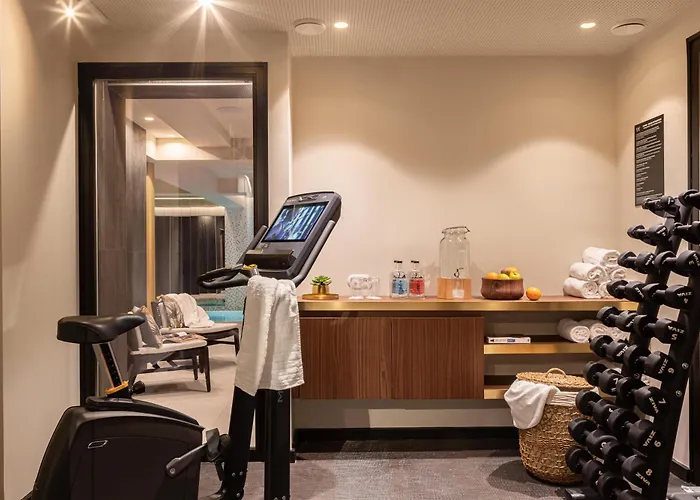 Yac Paris Clichy, A Member Of Radisson Individuals Hotel Clichy